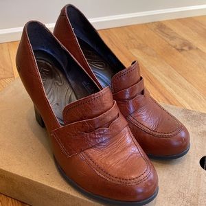 Born leather block 3 inch  heel